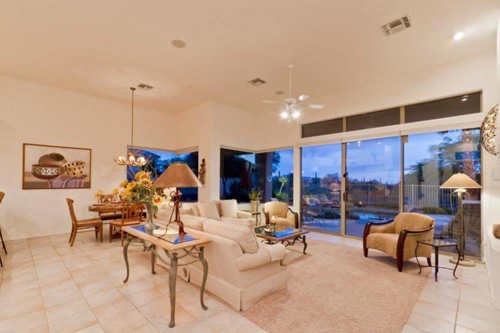 Honey Mesquite Getaway In Legend Trail Carefree Exterior foto