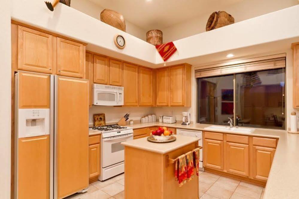 Honey Mesquite Getaway In Legend Trail Carefree Exterior foto